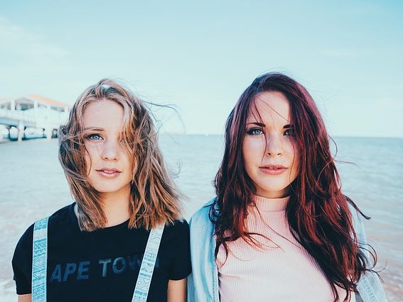 notas de prensa millennials centennials