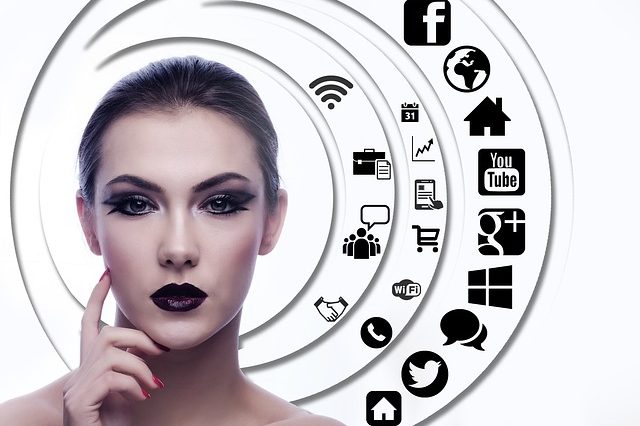 Mejores horas para publicar en redes sociales. Agencialia Comunicación.